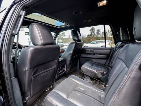 Used 2016 Lincoln Navigator L Reserve image 36