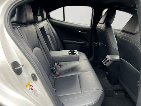 Used 2019 Lexus UX 250h image 8