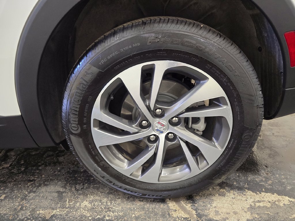 Used 2023 Buick Envision Essence AWD/4WD image 11