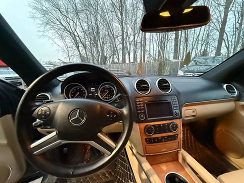 Used 2012 Mercedes-Benz GL 550 4MATIC image 14