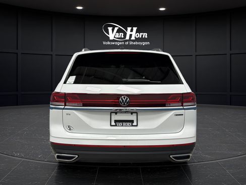 Used 2024 Volkswagen Atlas SE AWD/4WD image 6