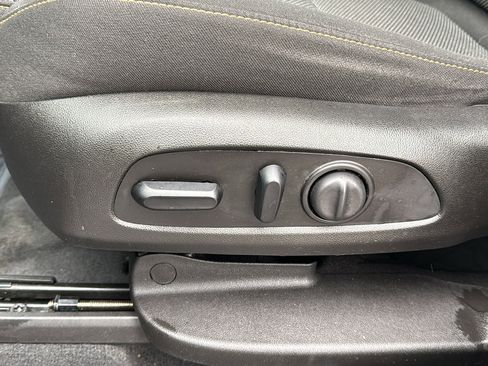 Used 2021 Chevrolet Traverse LT AWD/4WD image 14