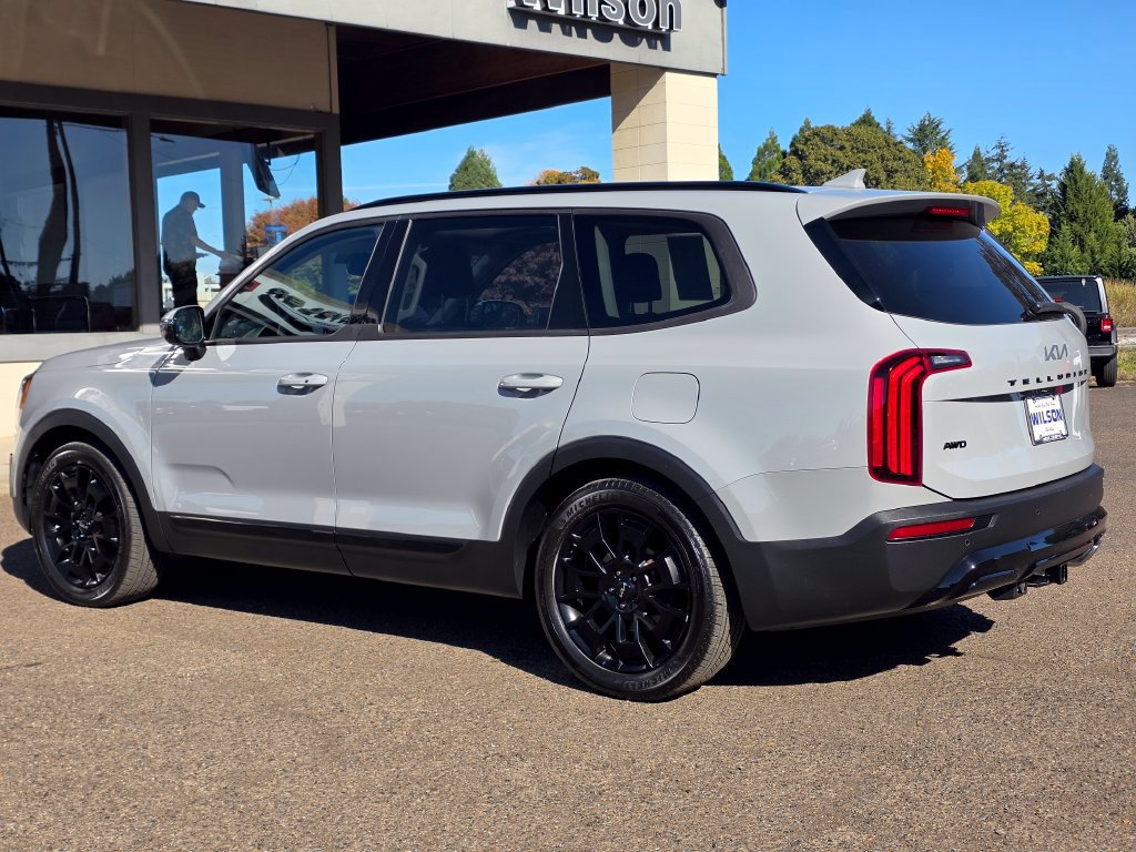 Used 2022 Kia Telluride SX w/ SX Prestige Package AWD/4WD image 2