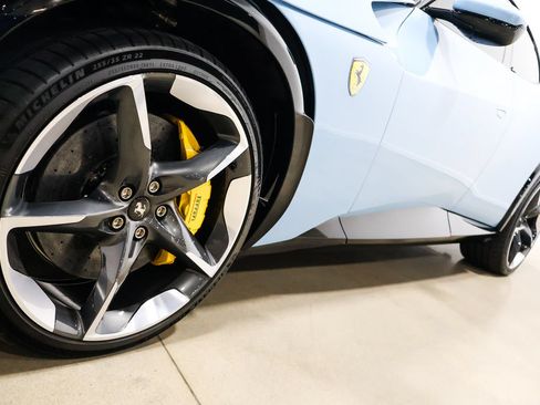 Used 2025 Ferrari Purosangue AWD/4WD image 22