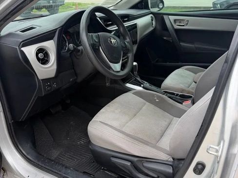Used 2018 Toyota Corolla LE FWD image 13
