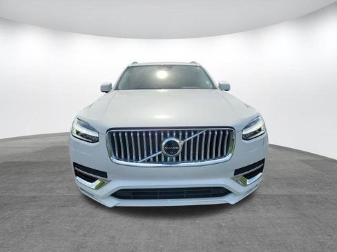 Used 2024 Volvo XC90 B5 Plus AWD/4WD image 2