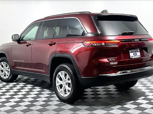 Used 2023 Jeep Grand Cherokee Limited AWD/4WD image 11