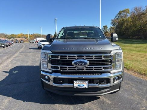 New 2026 Ford F450 XLT image 2