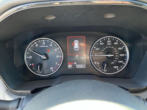 Used 2024 Subaru Outback Premium AWD/4WD image 21