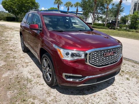 Used 2018 GMC Acadia Denali w/ Technology Package FWD image 1