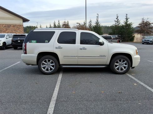 Used 2013 GMC Yukon Denali image 4