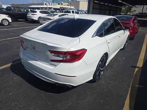 Used 2020 Honda Accord Sport image 4