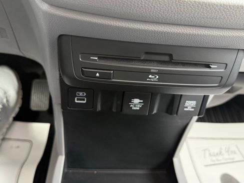 Used 2024 Honda Odyssey Elite image 46