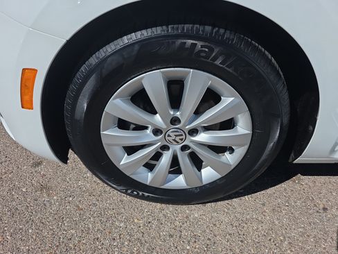 Used 2019 Volkswagen Beetle 2.0T S image 26