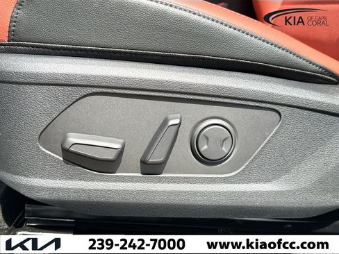 New 2026 Kia Sportage SX image 19