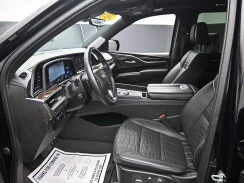Used 2023 Cadillac Escalade Sport Platinum AWD/4WD image 17