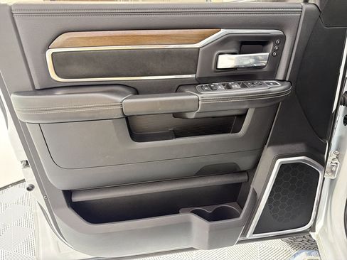 Used 2022 RAM 2500 Laramie image 12
