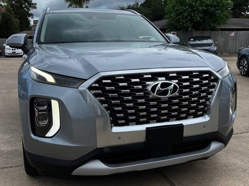 Used 2020 Hyundai Palisade SEL w/ Premium Package FWD image 3