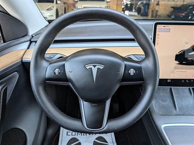 Used 2023 Tesla Model Y Long Range AWD/4WD image 19