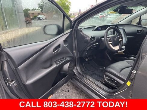Used 2017 Toyota Prius Prime Advanced FWD image 4