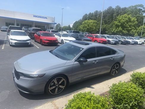 Used 2023 Honda Accord Sport image 10