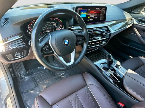 Certified 2023 BMW 540i w/ Premium Package image 9