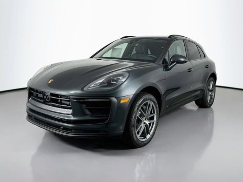 Certified 2026 Porsche Macan AWD/4WD image 1