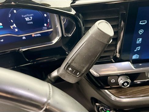 Used 2025 Chevrolet Silverado 1500 LT image 25