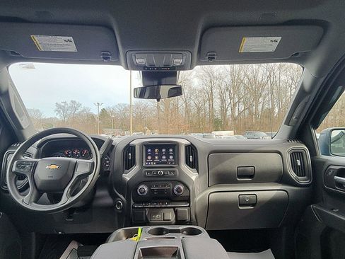 Used 2022 Chevrolet Silverado 1500 Custom image 25