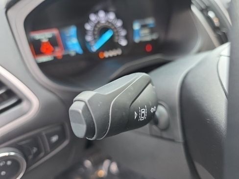 Used 2024 Ford Edge SEL image 17