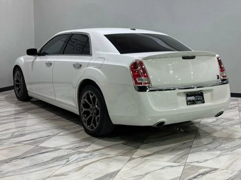 Used 2012 Chrysler 300 C image 8