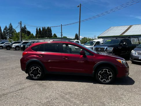 Used 2014 Subaru Crosstrek 2.0i Premium w/ Moonroof Package AWD/4WD image 2
