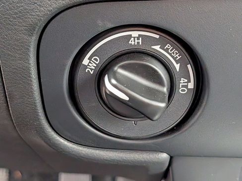 Used 2026 Nissan Frontier SV AWD/4WD image 19