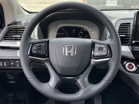 New 2026 Honda Odyssey Touring image 12