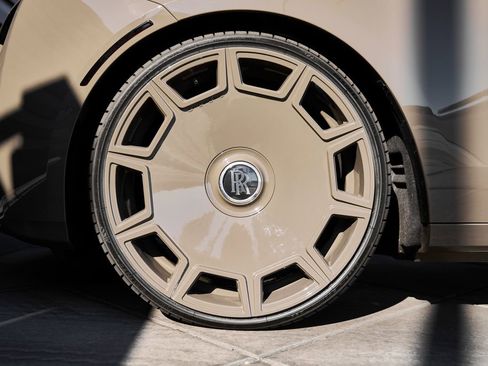 Used 2025 Rolls-Royce Ghost AWD/4WD image 3