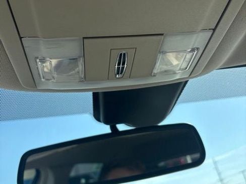 Used 2013 Lincoln MKX FWD image 20