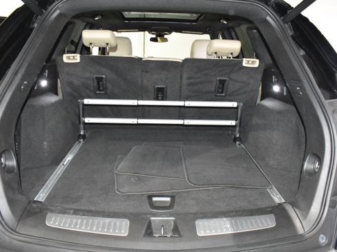 Used 2017 Cadillac XT5 Luxury w/ Driver Awareness Package FWD image 33