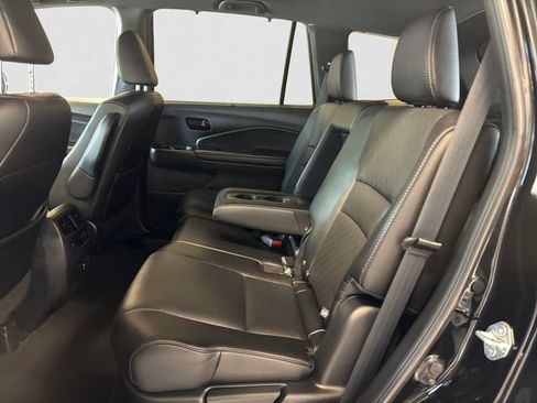 Used 2023 Honda Passport Elite image 14