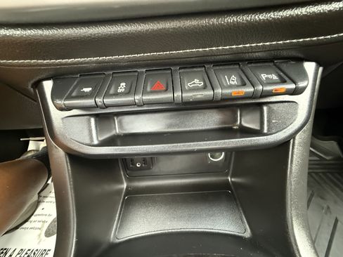 Used 2019 GMC Canyon SLE w/ Driver Alert Package image 19