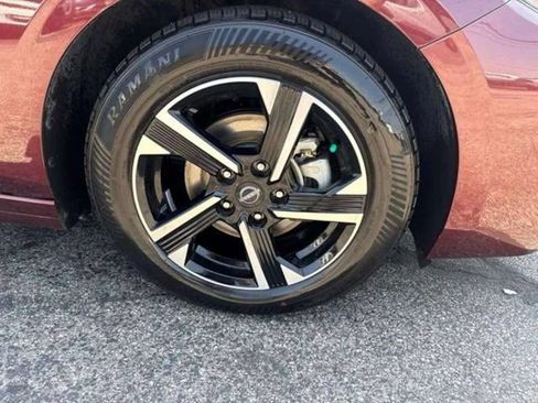 Used 2024 Nissan Sentra SV FWD image 10