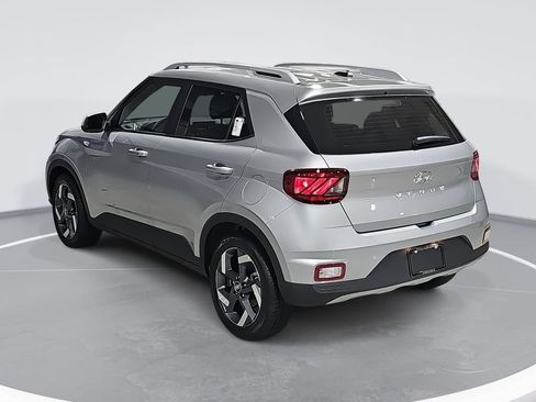 New 2026 Hyundai Venue SEL FWD image 7