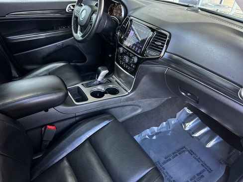 Used 2019 Jeep Grand Cherokee Limited w/ Luxury Group II RWD image 15