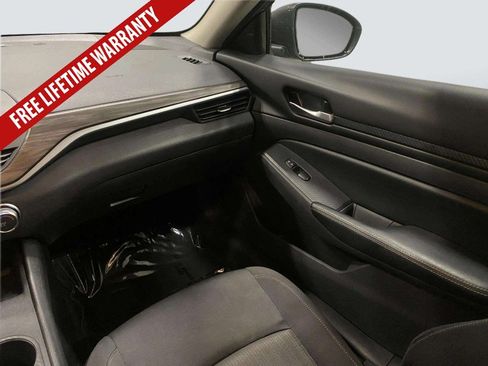 Used 2025 Nissan Altima 2.5 SV AWD/4WD image 26