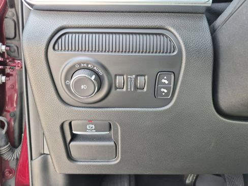 Used 2022 Jeep Grand Wagoneer Series I AWD/4WD image 29