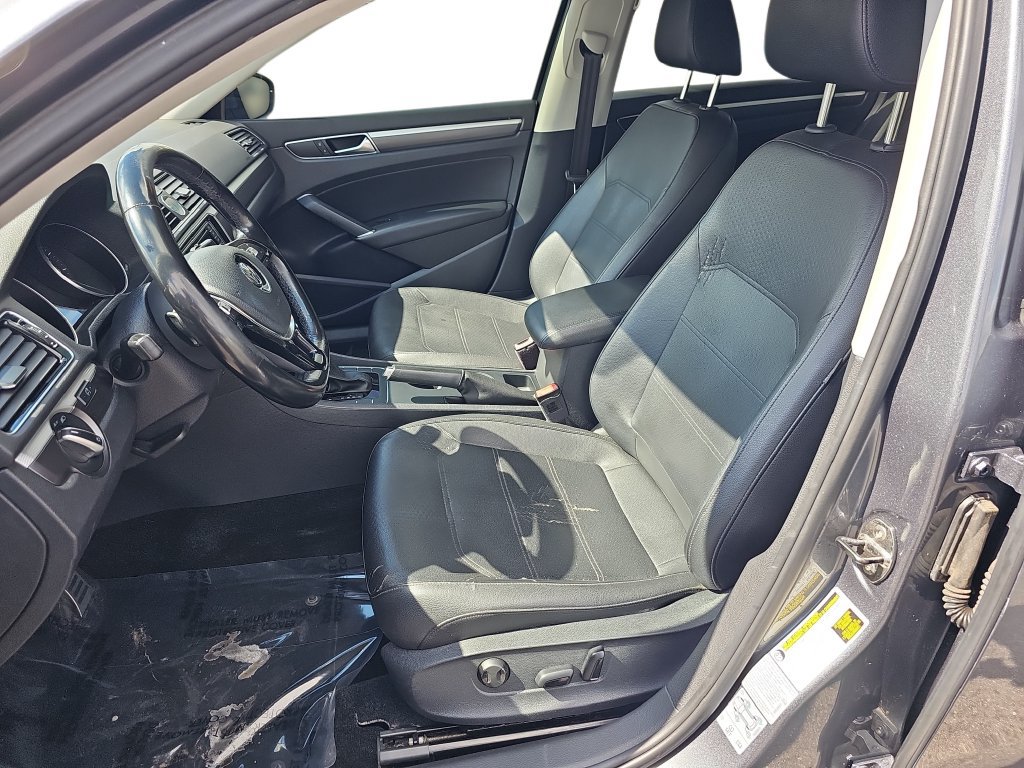 Used 2017 Volkswagen Passat 1.8T R-Line FWD image 15