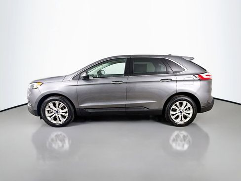 Used 2022 Ford Edge Titanium image 4