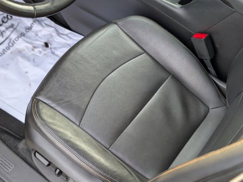 Used 2021 Chevrolet Equinox LT image 32