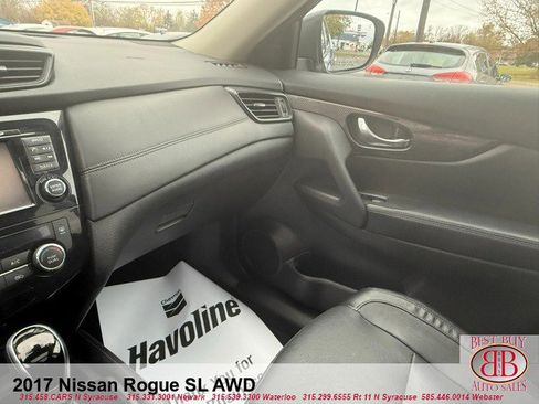 Used 2017 Nissan Rogue SL w/ SL Premium Package image 13