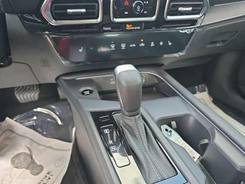 New 2026 Nissan Sentra SV w/ SV Convenience Package FWD image 20