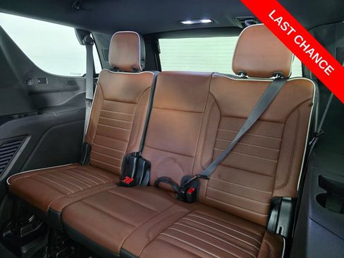 Used 2024 GMC Yukon Denali Ultimate AWD/4WD image 17